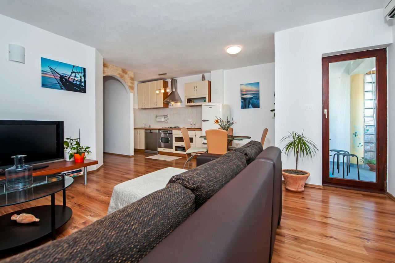 Apartment Thalassa Rovinj Exterior photo